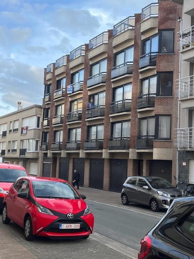 Appart Sympa 6P Avec Garage Et Terrasse Ensoleillee Et Spacieuse A 25M De La Mer Westende Мідделкерке Екстер'єр фото
